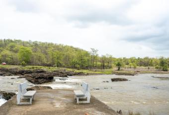 SaffronStays Siesta by the River has Balcony rooms