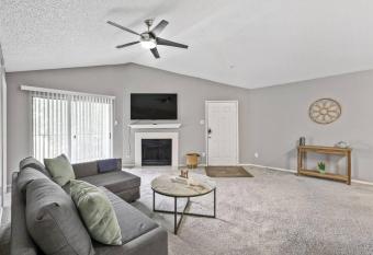 Large 2 bedroom with vaulted ceilings allows 18 year olds to book a room