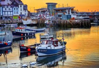 Sea View Apartment has Balcony rooms