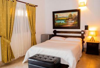 hotel el pomarroso has Balcony rooms