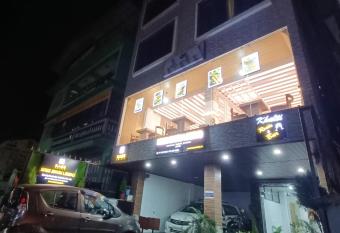 Sikkim Legend ( Kass Hotels ) has rooms with a private hot tub