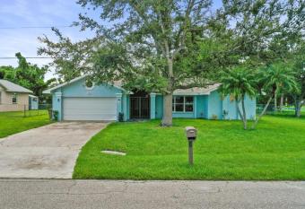 (null) has rooms with a private hot tub