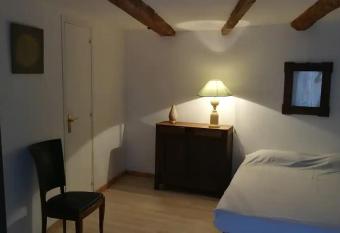 VieuxChateau allows 18 year olds to book a room