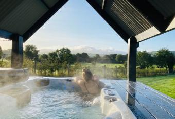 The Hut 45 has rooms with a private hot tub