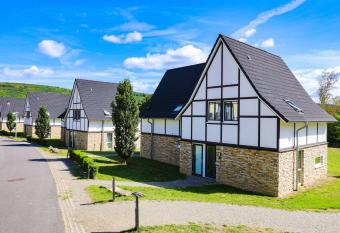 Comfortable villa with two bathrooms, in nature has Balcony rooms