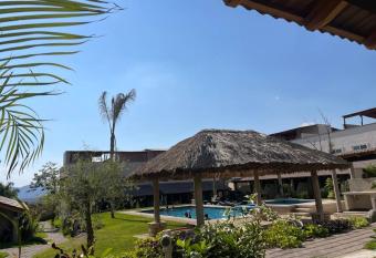 Casa con jacuzzi privado has Balcony rooms