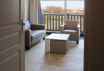 Luxury apartment adjacent to the dunes of Bray-Dunes has Balcony rooms