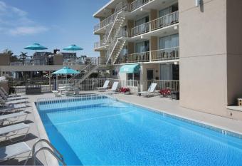 Aquarius Oceanfront Inn has Balcony rooms