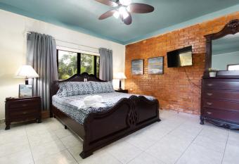 Sea Eye Hotel - Tropical Building has Balcony rooms