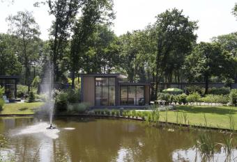 Luxurious, modern chalet with dishwasher, close to De Veluwe has Balcony rooms