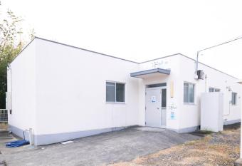                                   allows 18 year olds to book a room