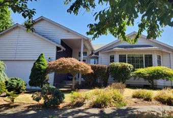 Gresham House allows 18 year olds to book a room