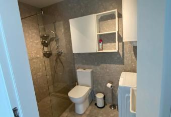 Apartamentai has rooms with a private hot tub