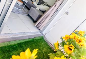 Cheras Traders Square, Bandar Tun Hussein Onn, Balakong C180, Cheras 6 pax has Balcony rooms