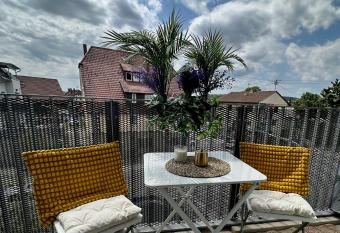 Komfortables, barrierefreies Appartement mit sonnigem Balkon in der N  he von Flughafen und Messe 30 has Balcony rooms