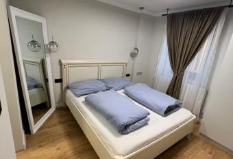 Kalim   s apartment has Balcony rooms