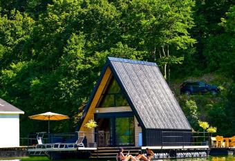 Green River Lake house has Balcony rooms