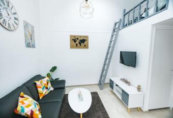 Le Coquet-T1 21m2-Proche Paris Metro 7 has Balcony rooms