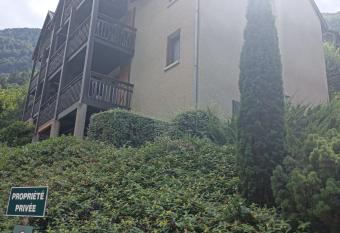 Appartement entre thermes et montagne has Balcony rooms