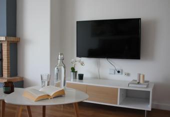 Blue Side Apartment in Porto Rafti has Balcony rooms