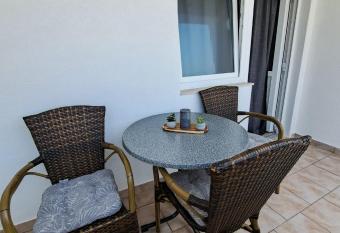   erbo 1 has Balcony rooms