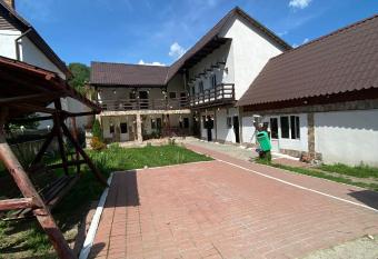 Casa Cipri si Alex has Balcony rooms