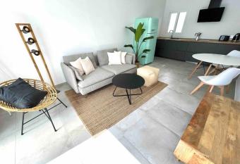 Weybeach 7 - New, modern, stylish, fully equipped has Balcony rooms