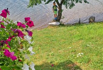 Aurora on the lake has Balcony rooms