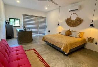 oc  ano estudio 2 has Balcony rooms