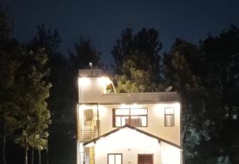 Individual Villa Stay allows 18 year olds to book a room