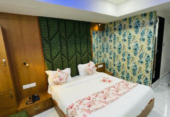 Hotel Lemon has Balcony rooms