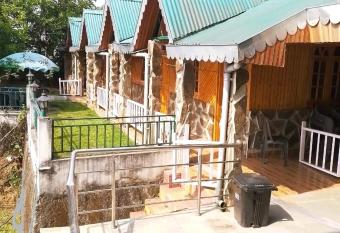 BBS Homestay has Balcony rooms