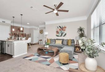 (null) has Balcony rooms