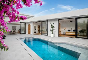 Villa Kanina by Alfred in Bali allows 18 year olds to book a room