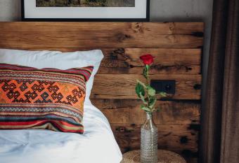 Haj   Nieuwegein has Balcony rooms