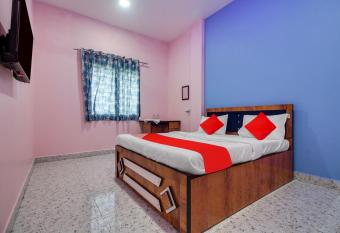 OYO Flagship Hotel Classic Inn allows 18 year olds to book a room