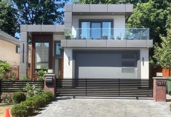 Guest suite in Richmond(Rose Garden Vacation) has Balcony rooms