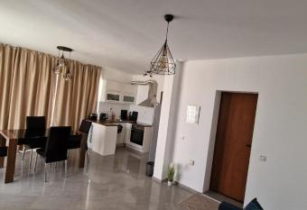 Miramar 16B has Balcony rooms