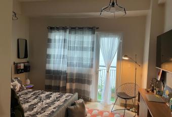 NYPlace by Dickie allows 18 year olds to book a room