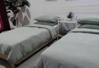 Urban 360 Suite,Ritzqe Homestay has Balcony rooms