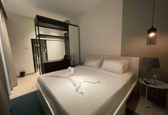 Monde Residence H 15 Batam Centre has Balcony rooms