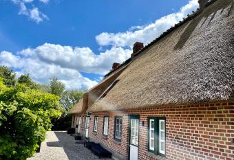 Ferienwohnung S  d Hasselberg has Balcony rooms