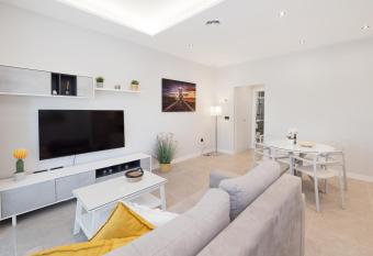 Apartamentos tur  sticos Playa Marinsa has Balcony rooms