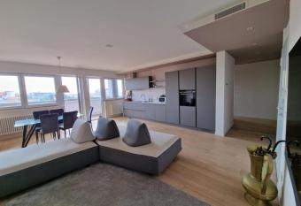 CASA CELESTE in centro a Udine has Balcony rooms