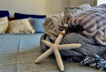 Apartamento    La Caleta    allows 18 year olds to book a room