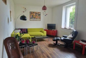 Chez Mary et Stef has Balcony rooms