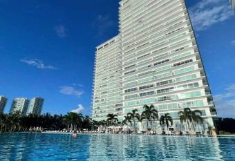 Peninsula Condominiums, Hotel Zone, PV has rooms with a private hot tub