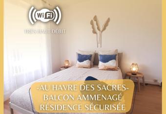 Au Havre des Sacres has Balcony rooms