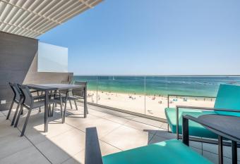 GuestReady - Beachfront Naufrago s Retreat 2 has Balcony rooms