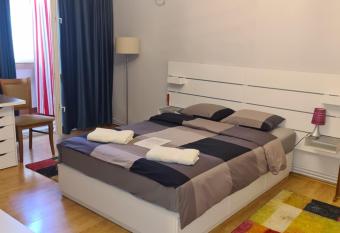 David Accommodation Deva allows 18 year olds to book a room